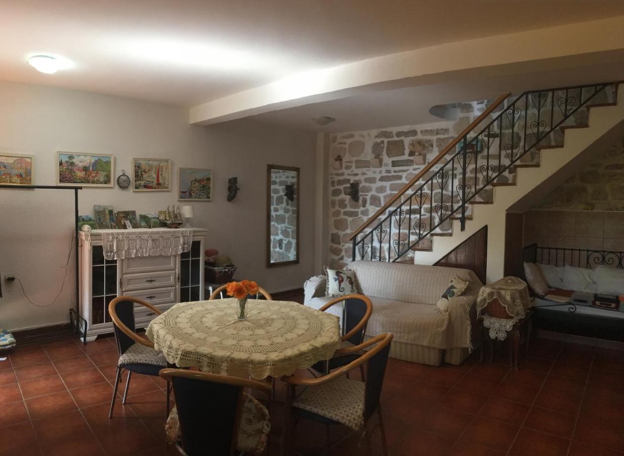 Be happy in Perast Apartment Bagian luar foto