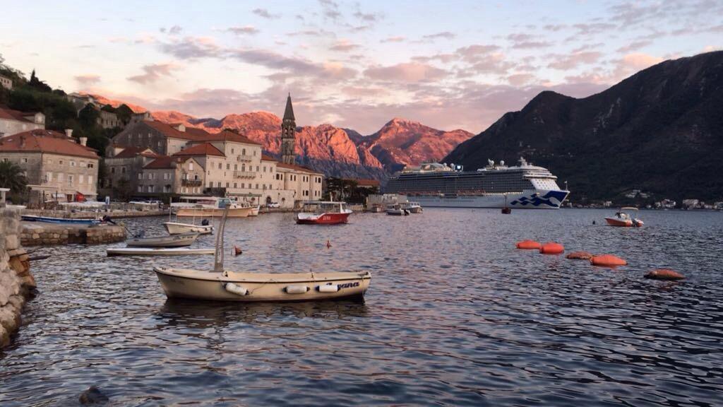 Be happy in Perast Apartment Bagian luar foto
