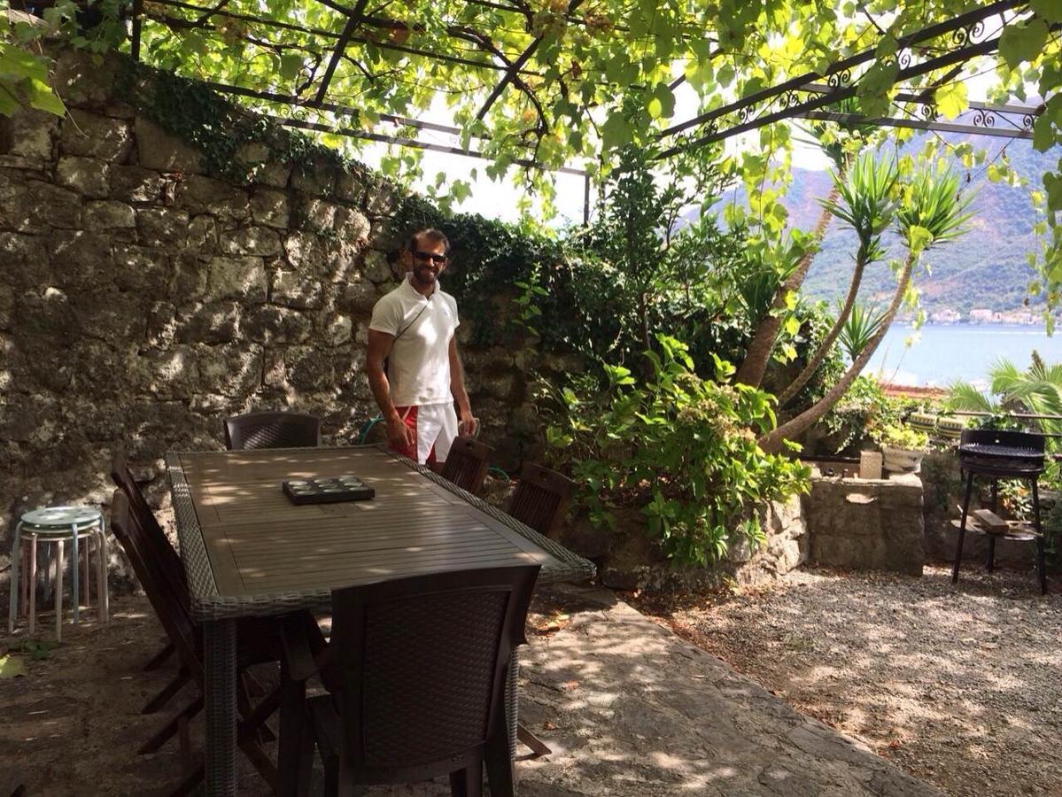 Be happy in Perast Apartment Bagian luar foto